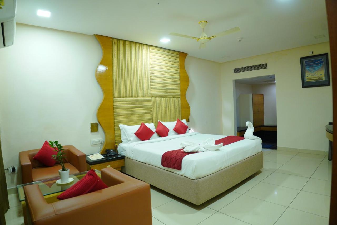 Hotel Grand Nagarjuna By Konark Hotels Guntúr Kültér fotó